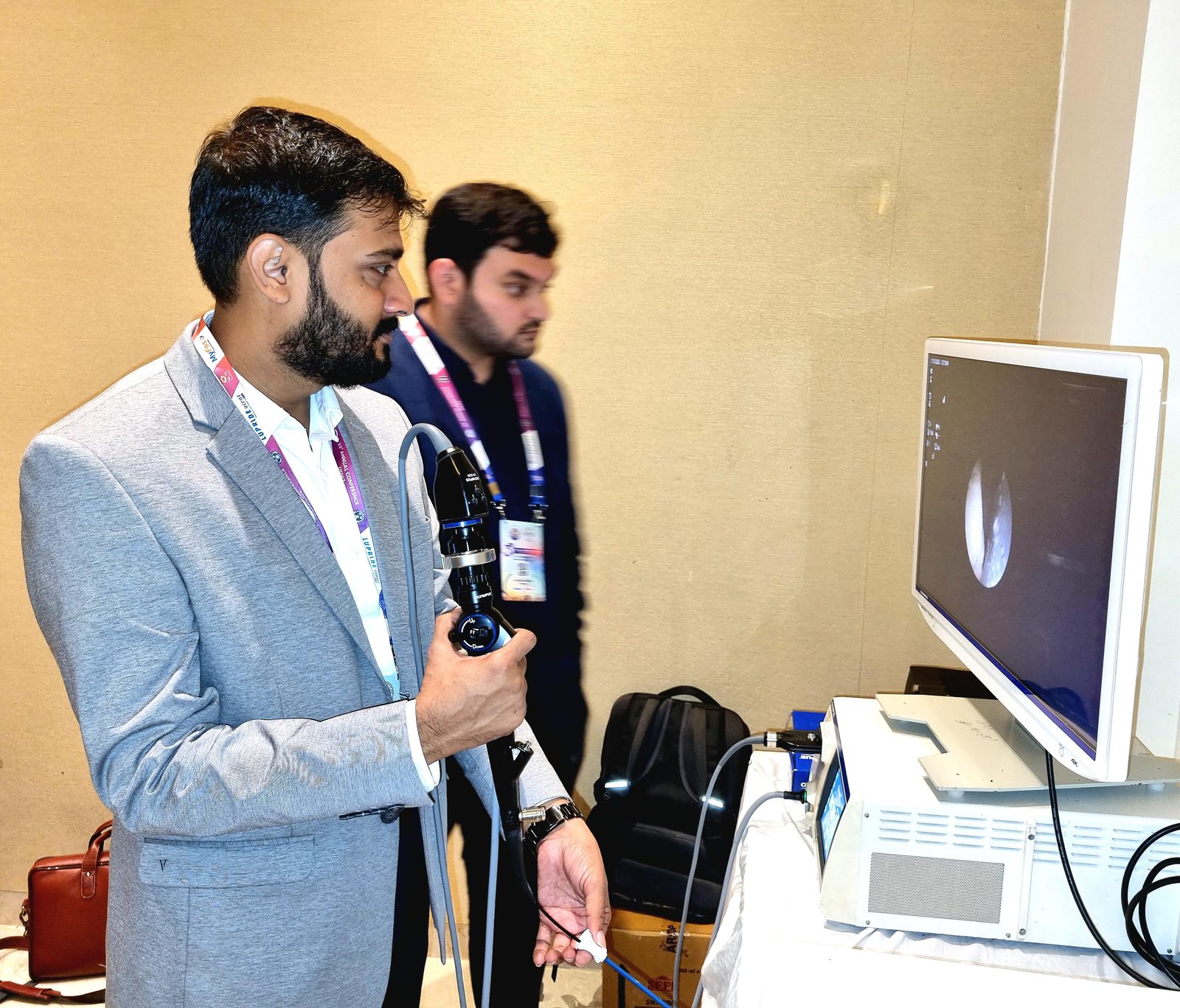 Dr. Ghanshyam Hatwar performing hands-on endoscopic surgical training